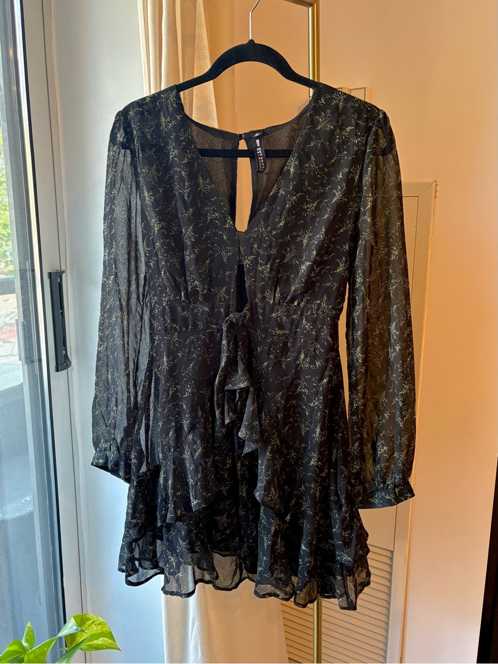 Design Lab Lord & Taylor Black and Gold Botanical Ruffle Mini Dress